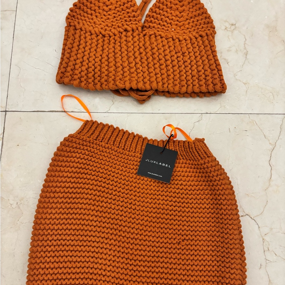JLUXLABEL Orange Ribbed Midi Dress Sweetheart Neckline top is a size large.